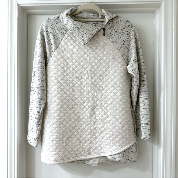 Chico's Cream & Gray Quilted Textured Pullover Sweater with Zipper, Size S (0) - Picture 1 of 8